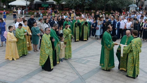 ЛИТИЈА ГРАДСКИМ УЛИЦАМА: Краљевчани предстојећег викенд обележавају Свету Тројицу