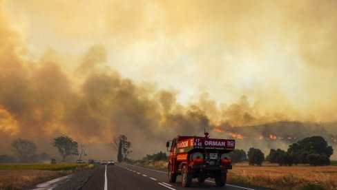 BROJ POGINULIH U TURSKOJ NASTAVLJA DA RASTE: Požar odneo 76 života (VIDEO)