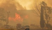 ВАТРЕНА БУКТИЊА БЕСНИ, НЕКОЛИКО ОСОБА ПОГИНУЛО: Драматични призори пожара, евакуисано цело село (ФОТО/ВИДЕО)