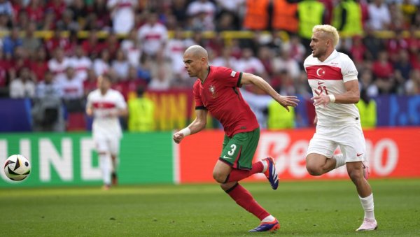 ПОТПУНО ЛУДА УТАКМИЦА НА ЕУРО 2024: Португал оверио нокаут фазу уз најчуднији гол на првенству