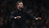 LESTER TRAŽI NOVOG TRENERA: Rud van Nistelroj napstui klupu lisica