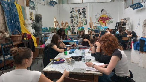 HIMNU PEVAJU GILE, CANE I ĐULE: Grafičko-medijska škola obeležava 190 godina grafičarstva u Srbiji