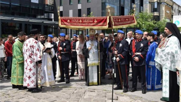 СВЕТРОЈИЧКЕ ДУХОВНЕ СВЕЧАНОСТИ : Литије прошле кроз Крагујевац