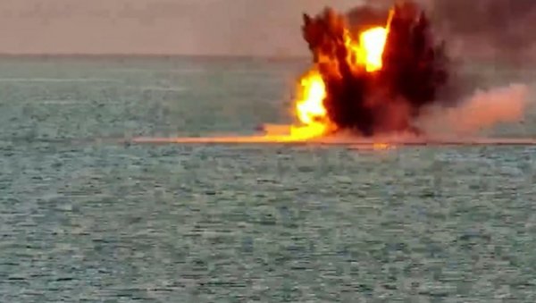 ПОГЛЕДАЈТЕ – НАПАД УКРАЈИНСКИХ ДРОНОВА: Руска морнарица уништава сва беспилотна пловила (ВИДЕО)