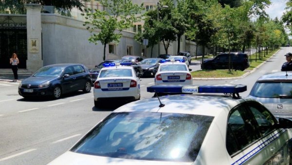 НАЛОЖЕНА ОБДУКЦИЈА НАПАДАЧА: Тужилаштво се огласило о случају рањавања жандарма испред израелске амбасаде