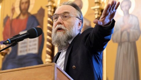 ОДМАХ СЕ КРСТИТЕ... ПОСЛЕ ЋЕ БИТИ ПРЕКАСНО Дугин послао мистериозну поруку