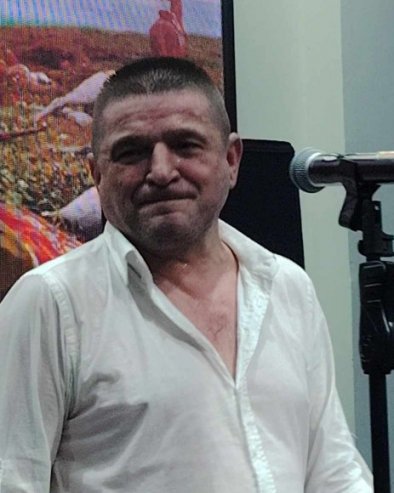 БАЈА МАЛИ КНИНЏА БЕЗ ДЛАКЕ НА ЈЕЗИКУ: Томпсон и ја нисмо исти БАЈА МАЛИ КНИНЏА БЕЗ ДЛАКЕ НА ЈЕЗИКУ: Томпсон и ја нисмо исти