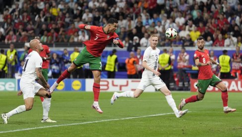 KRISTIJANO RONALDO OD TRAGIČARA DO HEROJA: Portugal uz dosta muke savladao Sloveniju i plasirao se u četvrtfinale Evropskog prvenstva!