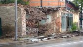 PROLAZNICI, OPREZ: Oluja oborila zaštitnu ogradu na požarevačkom Bulevaru