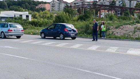 УДЕС НА КРУЖНОМ ТОКУ НА УЛАЗУ У БОР: Повређено двоје младих (ФОТО)