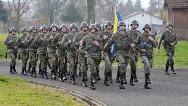 ХЕЛЕЗУ СМЕНА – ПЕНИЦИЛИН: Оштре реакције из српске на ратнохушкачке изјаве министра одбране БиХ