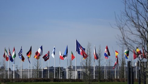 „NAJVEĆI JASTREBOVI“  SU U JADNOM STANJU: Zapadni mediji ocenjuju - Haos koji vlada u NATO zaseniće samit u Vašingtonu