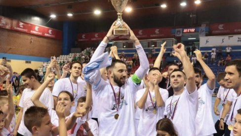 LEGENDA STIŽE U BEOGRAD: Sjajne vesti za navijače FON Banjica i ljubitelje futsala