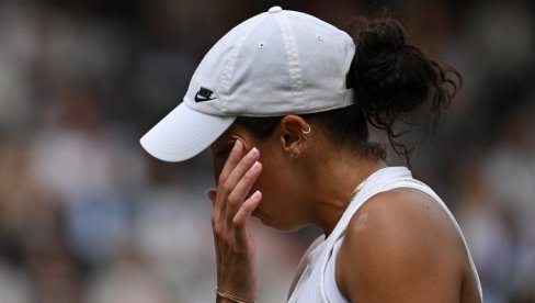SUZE NA VIMBLDONU: Američka teniserka odustala zbog povrede (VIDEO)