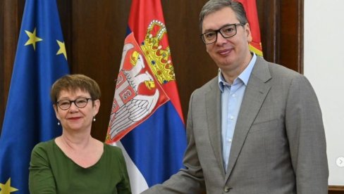 OGROMAN POTENCIJAL SRBIJE ZA NOVA ULAGANJA: Vučić sa predsednicom EBRD o prioritetnim projektima i ulaganjima u okviru Ekspa2027.