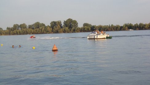 ВОДОСТАЈ РЕКЕ САВЕ ДРАСТИЧНО ПОРАСТАО: У Словенији снег достигао понегде 32 цм