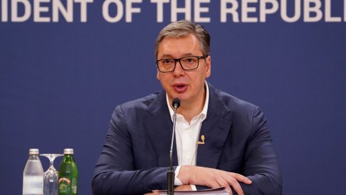 VUČIĆ O ILEGALNIM MIGRACIJMA NA BALKANU: Nastavićemo da preduzimamo važne korake u zaštiti bezbednosti građana (FOTO)