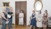 KOSOVSKI KRST SVEDOK NAŠEG TRAJANJA : U Matici srpskoj otvorena izložba slika umetnice iz Gračanice Maje Todić Milankovi