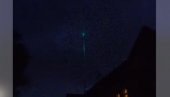 СВИ СЕ ПИТАЈУ ШТА ЈЕ ТО: Невероватни призори забележени на небу изнад Берлина (ВИДЕО)