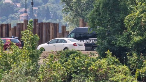 RONIOCI IZVADILI TELO RADNIKA: Na gradilištu novog mosta u Novom Sadu poginuo mladić (20)