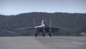 RUSKI TOP GAN: Piloti ruske severne flote izvode vežbe iznad Barencovog mora (VIDEO)