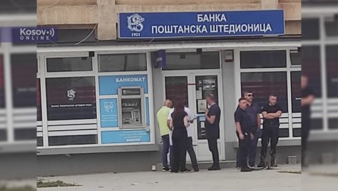NEMA KRAJA KURTIJEVOM TERORU: Postavljeno upozorenje na ulazu u Banku Poštanske štedionice u Leposaviću