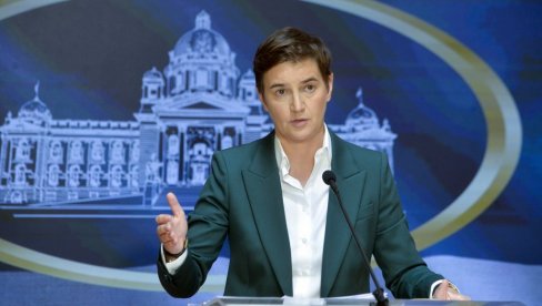 NAJSTRUČNIJA MEĐU NJIMA VERUJE U KEMTREJLS: Brnabić o Dragani Đorđević koja je govorila na protestu