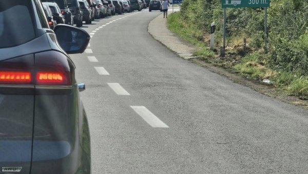 ТРЕНУТНО СТАЊЕ НА ГРАНИЦАМА: На Батровцима се чека 2 сата, ево каква је ситуација на другим прелазима ТРЕНУТНО СТАЊЕ НА ГРАНИЦАМА: На Батровцима се чека 2 сата, ево каква је ситуација на другим прелазима
