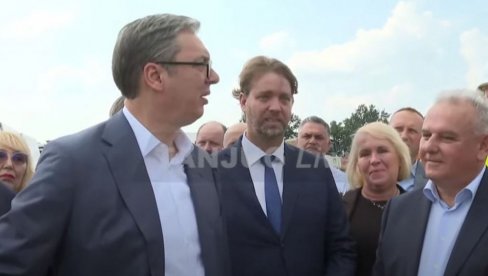 Vučić obilazi radove na obilaznici oko Kragujevca