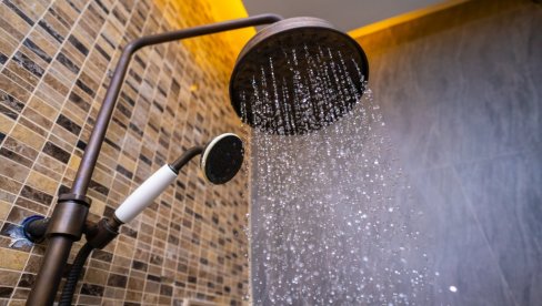 ТРЕНДОВИ У УРЕЂЕЊУ: Необични тушеви у купатилу - Уживање под слапом задовољства (ФОТО)