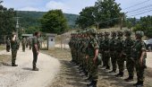 GAŠIĆ U KOPNENOJ ZONI BEZBEDNOSTI: Ministar obišao pripadnike Vojske Srbije