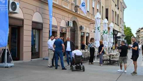 OMLADINSKI FORUM NA NOVOJ ADRESI: Na Pozorišnom trgu u centru Novog Sada (FOTO)