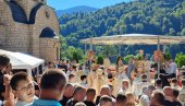 POVODOM 80 GODINA GENOCIDA: Patrijarh Porfirije stigao u Veliku (VIDEO)