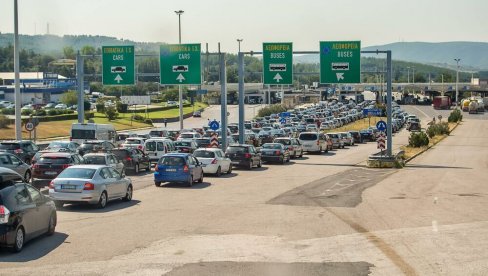 ЗБОГ ОВОГА ЋЕ ВАМ ОДУЗЕТИ ТАБЛИЦЕ У ГРЧКОЈ: Казне могу бити и веће од 1.000 евра, а адвокат саветује шта прво да урадите и не кошта ништа