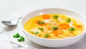 ПИЛЕЋА СУПА: Незаменљива супа за сва времена