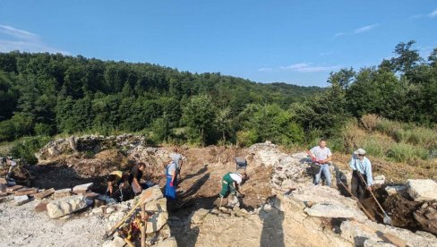 MISTERIJA ŠARKAMENA MISTERIOZNA ARHEOLOZIMA: Nastavak istraživanja arheološkog lokaliteta Vrelo kod Negotina, započetog pre  tri decenije