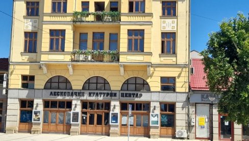 „VLASINA“ U KOVAČICI: Leskovčani predstavljaju svoju likovnu koloniju