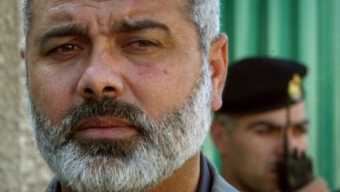 ROĐEN U IZBEGLIČKOM KAMPU, U IZRAELSKOM NAPADU MU UBIJENA TRI SINA: Ko je bio Ismail Hanije, ubijeni politički lider Hamasa