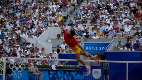 RUS NIJE ZNAO ŠTA GA JE SNAŠLO! Karlos Alkaraz u četvrtfinalu Olimpijskih igara u Parizu
