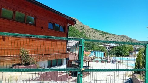 ЗАПЕЧАТИЛИ БАЊУ,  АЛИ И СУДБИНУ СРБА: Новости у Бањској, где је Приштина узурпирала комплекс