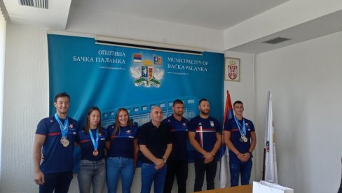 KAJAKAŠIMA U PARIZU PRIDRUŽUJE SE DUNJA I MARKO: Prijem za bačkopalanačke sportiste pred put u Francusku u subotu