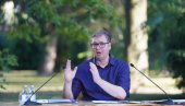 PENZIJE VEĆE 11 ODSTO, ZA DRUGO DETE 6.344 EVRA: Predsednik Vučić predstavio trenutne ekonomske rezultate i najavio značajne povišice