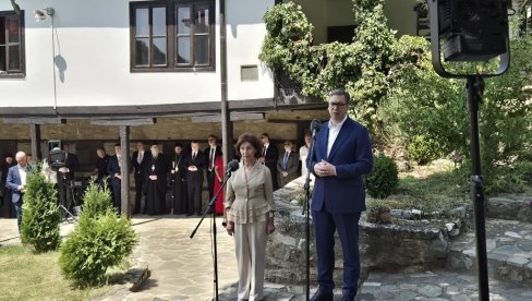 VUČIĆ SE SASTAO SA SILJANOVSKOM DAVKOVOM: Siguran sam da ćemo i dalje razvijati dobre odnose uz međusobno poštovanje (VIDEO)