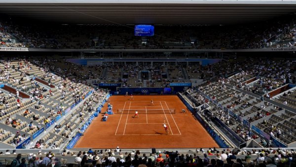 ШПАНИЈА СЛАВИ МЕДАЉУ, А АЛКАРАЗ ТЕК ИГРА: Фурија обезбедила још једно одличје у тенису на Олимпијским играма