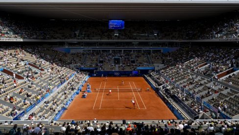 ĐOKOVIĆ POMERA GRANICE TENISA: Novak rame uz rame sa teniskom legendom