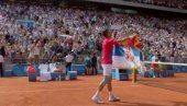 SRBIJA U SRCU - TROBOJKA U RUCI: Ovako je Novak Đoković proslavio to što je postao olimpijski šampion