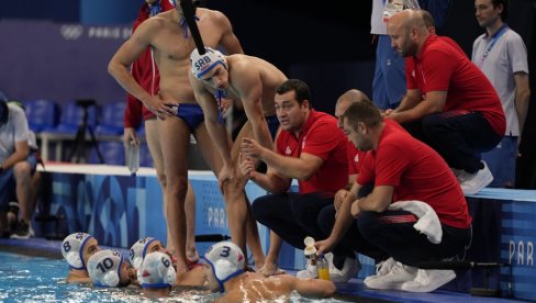 BLOKOVI UŽASNI, ZONA NEPOKRETLJIVA... Selektor vaterpolista Srbije Uroš Stevanović o porazu od Mađarske na Olimpijskim igrama: Zabrinjava!