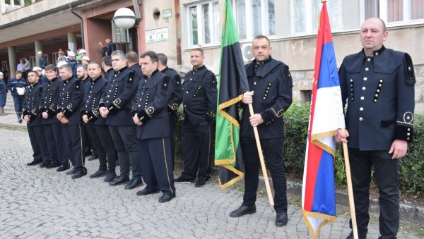 МУКА ЈЕ КАД ИЗВЛАЧИШ ОНОГ С КИМ СИ ЈЕО ИЗ ИСТОГ ТАЊИРА: Шта све преживљавају храбри припадници Чете за спасавање рудника Рембас (ФОТО)