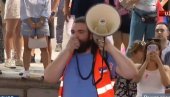 ĐILASOV DEMONSTRANT PRIZNAO: Hoćemo da uništimo srpsku privredu (VIDEO)