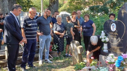 PORASTOS U GORAŽDEVCU: Služen pomen ubijenim srpskim dečacima na reci Bistrici